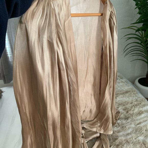 Gold Slinky Top - Picture 2 of 4